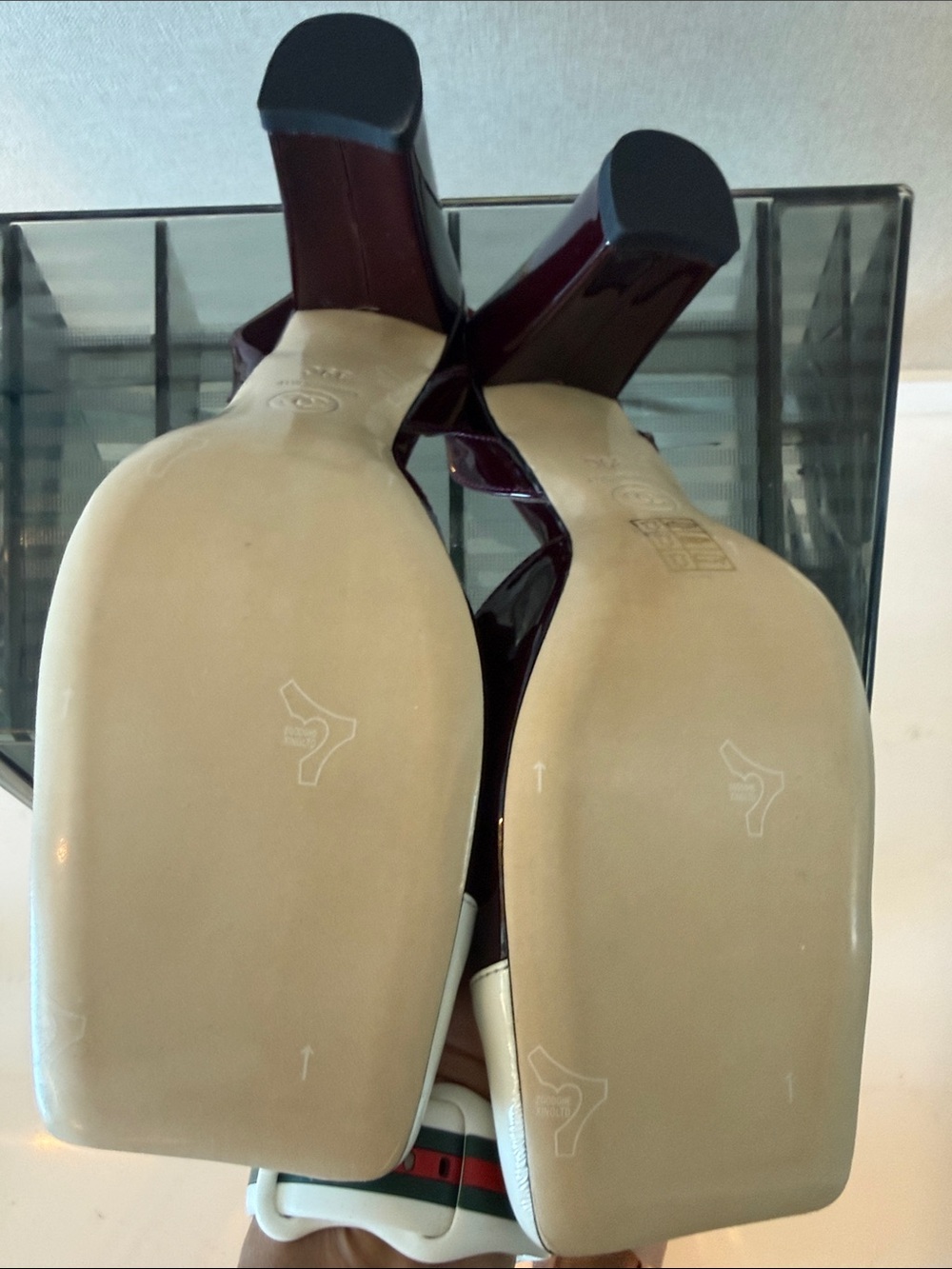 Burgundy and White Patent Leather Slingback Pumps with Gold CC - Picture 4 of 4